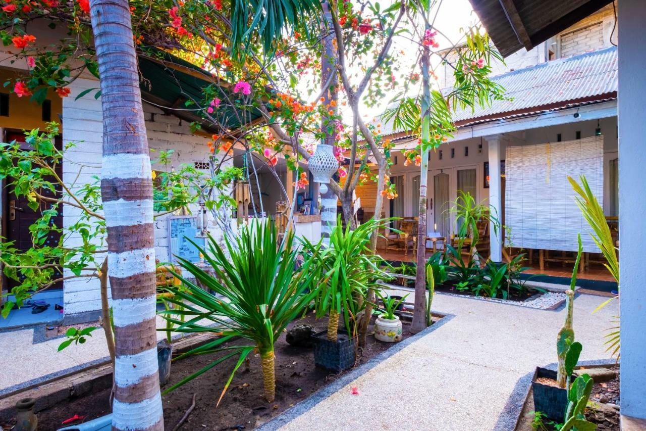 Oyo 1373 Chili Gili Otel Gili Trawangan Dış mekan fotoğraf