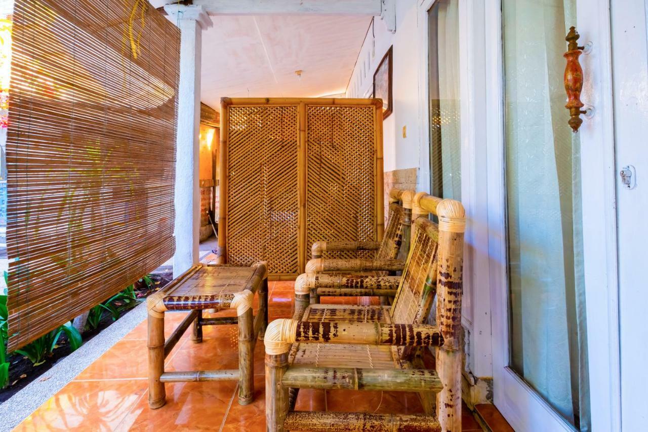 Oyo 1373 Chili Gili Otel Gili Trawangan Dış mekan fotoğraf